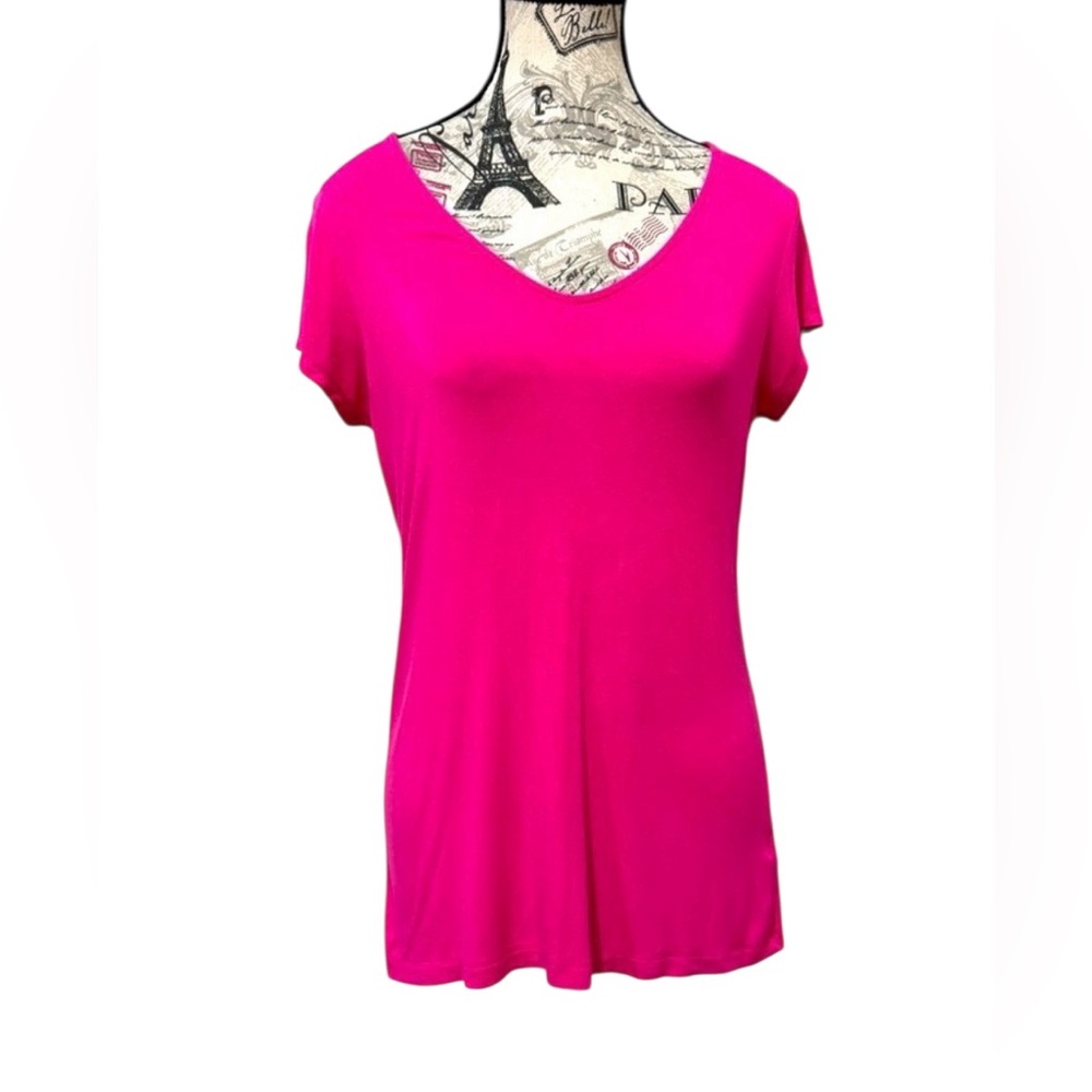 Tahari Pink Fitted Minimalist Short Sleeve V Neck Top size medium